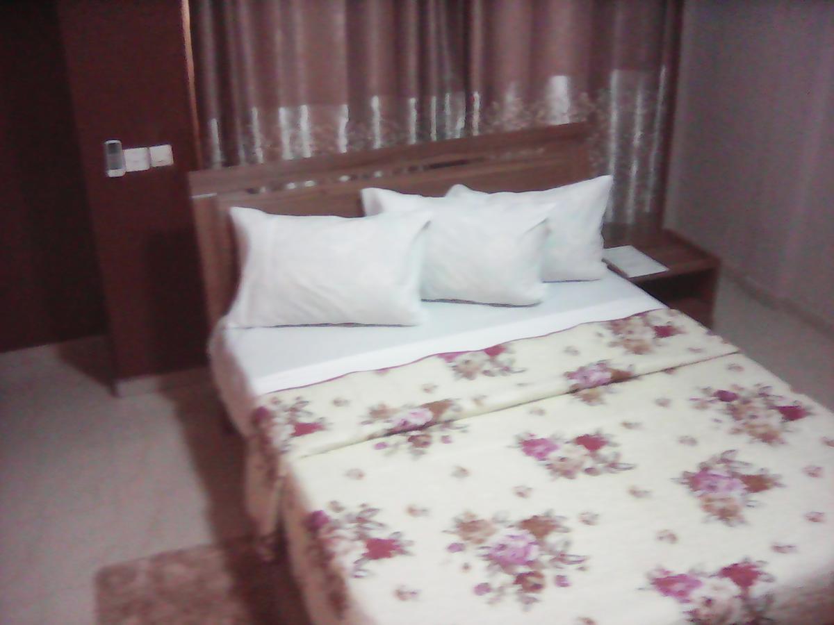 Golden Key Hotel Accra Bagian luar foto