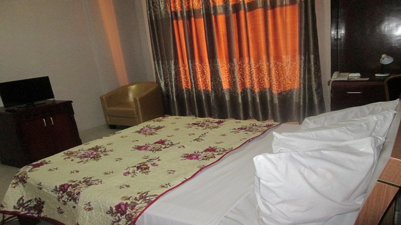 Golden Key Hotel Accra Bagian luar foto